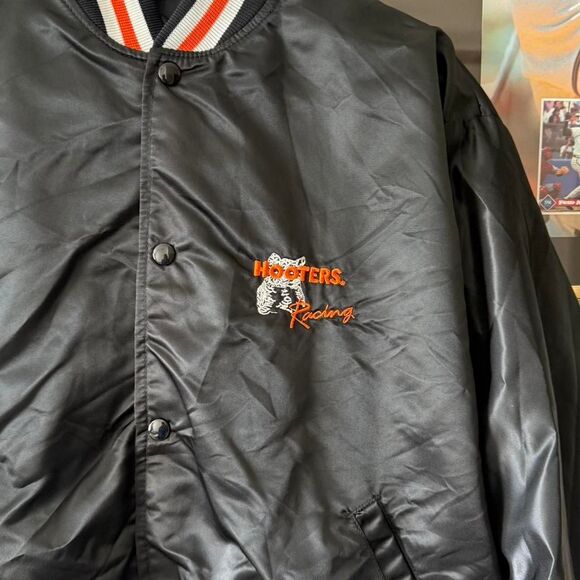 Vintage Hooters Racing Satin Bomber Jacket - Picture 4 of 7